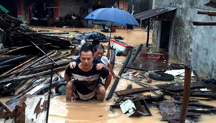 漳浦強降雨致多處內(nèi)澇嚴重 各方緊急救援