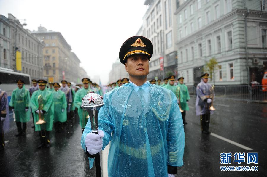 （國際）（2）中國人民解放軍軍樂團(tuán)與女子儀仗隊(duì)亮相莫斯科