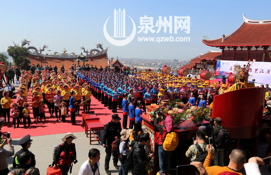 福建三大漁女同拜媽祖　蟳埔女惠安女湄洲女盛裝出行